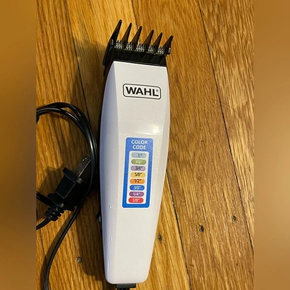 Wahl Electic Razor - Picture 3 of 7